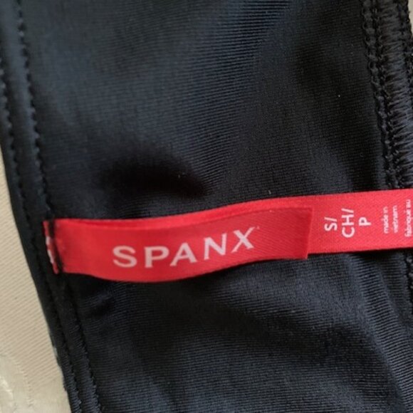 NEW NEW .....Spanx Leggings Faux Leather Snakeskin - Picture 5 of 5